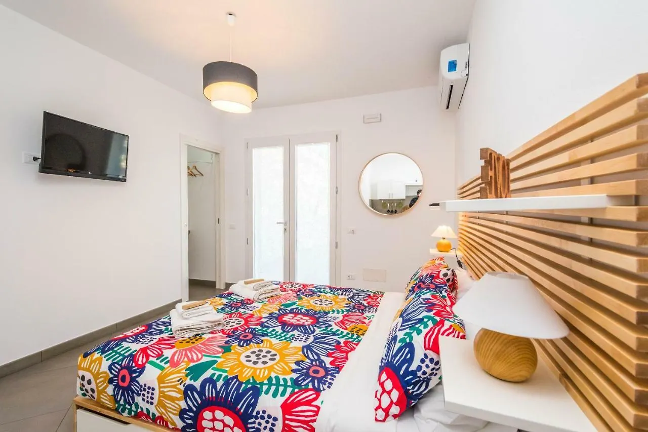 B&B Lo&G Lascari 0*,