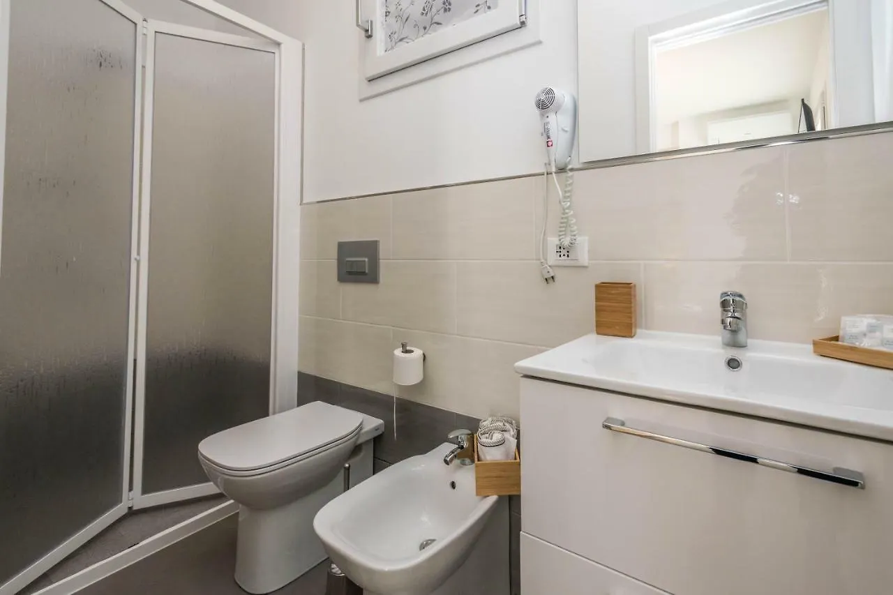 B&B Lo&G Lascari 0*,